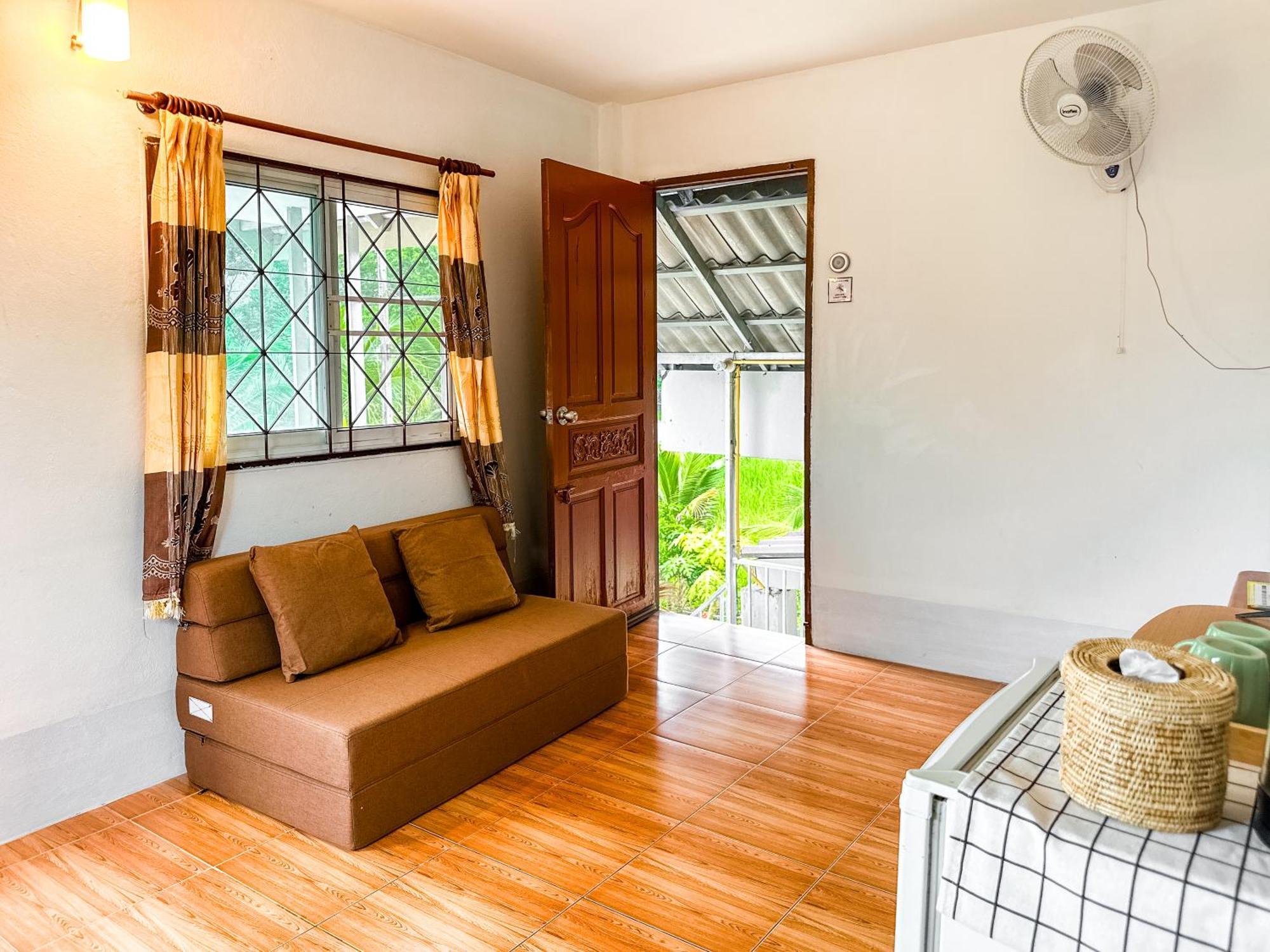 Ao Luek Homie Homestay Краби Экстерьер фото